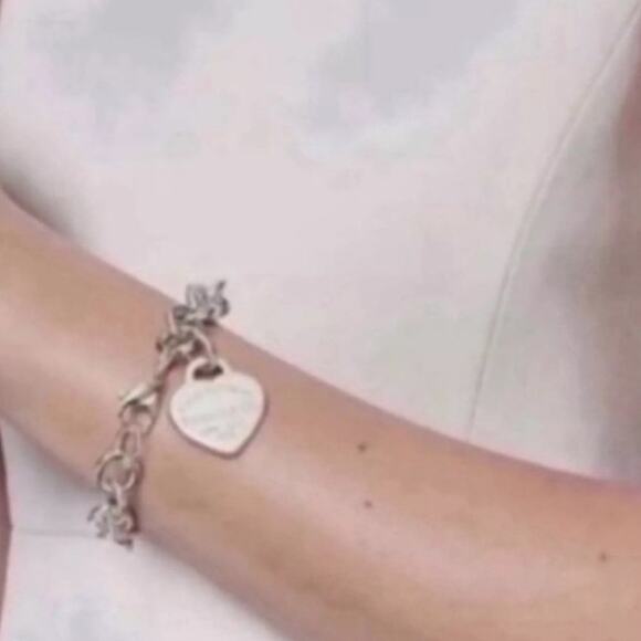 Tiffany & Co. Return to Tiffany Heart Tag Charm Bracelet Sterling Silver 925 Box - Picture 13 of 14